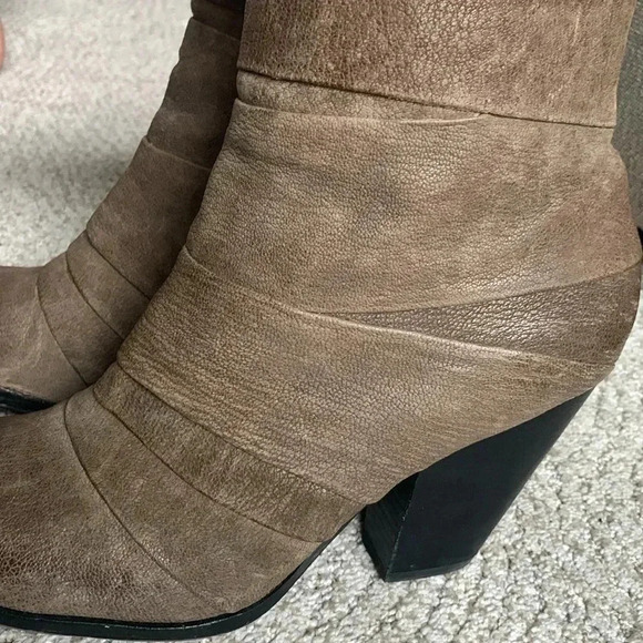Vince Camuto leather Belta boot size 10 - Picture 6 of 12